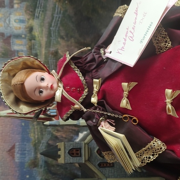 Christmas Caroler/Madame Alexander Doll - Picture 4 of 12